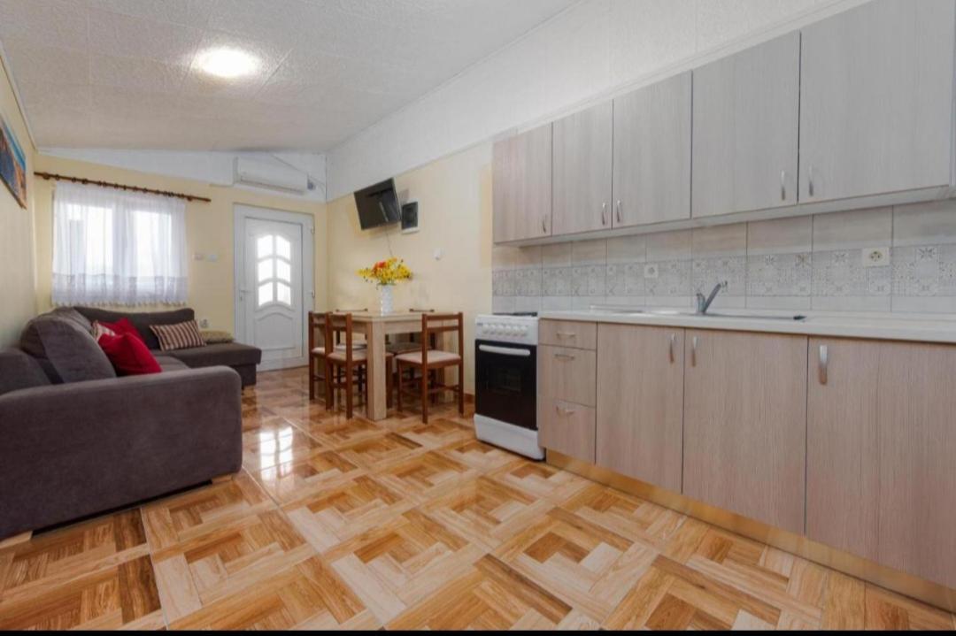 Apartman Zlata Vir Extérieur photo
